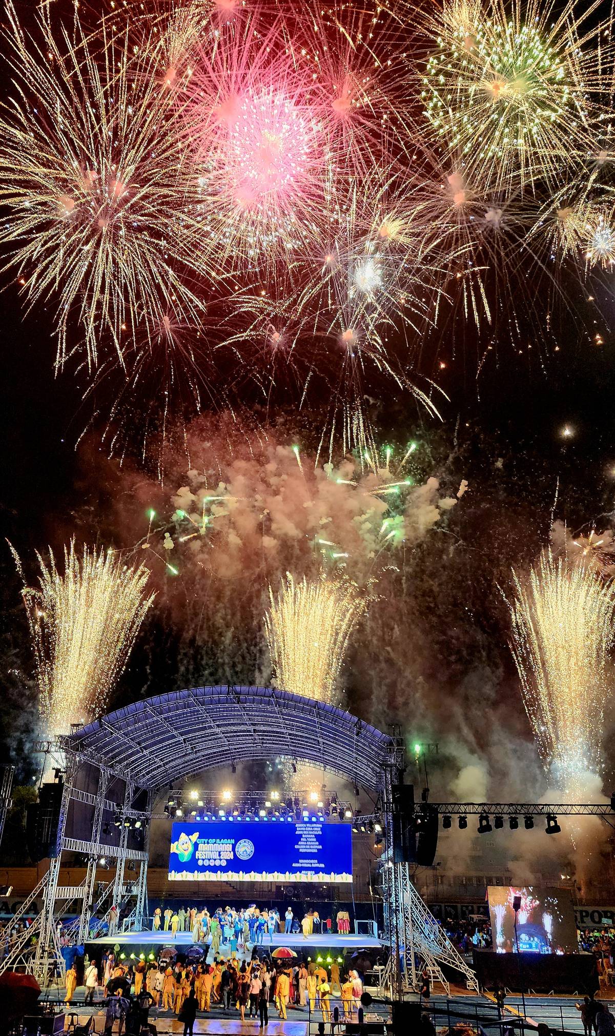 Fireworks lit up the sky capping the Mammangi Festival Street Dance and Showdown program.